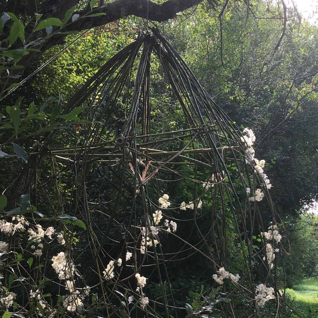  SPHÈRE VÉGÉTALE . Promenade artistique de Molineuf.&nbsp;Molineuf(41)